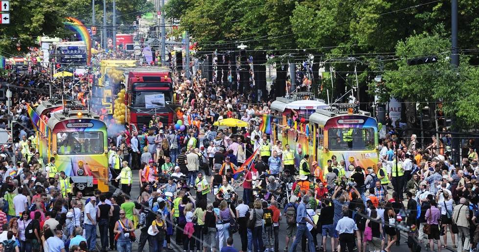 Regenbogenparade 2014 auf der Wiener Ringstraße